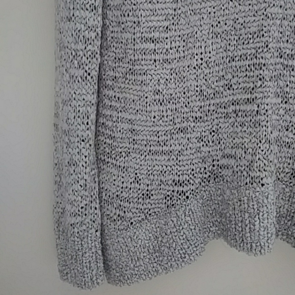 Club Monaco Grey Sweater Size M - Picture 4 of 7